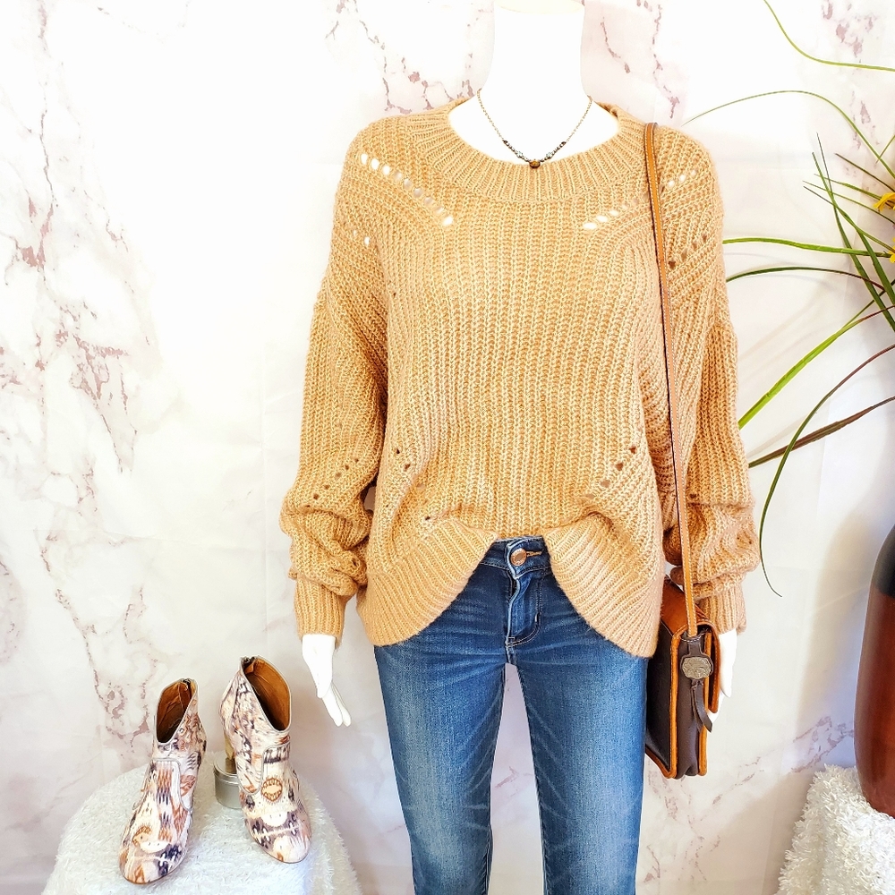 NWT! Elizabeth and James comfy soft knit sweater - Picture 3 of 10